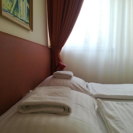 Hotel Aldos Panzio à Farád Extérieur photo