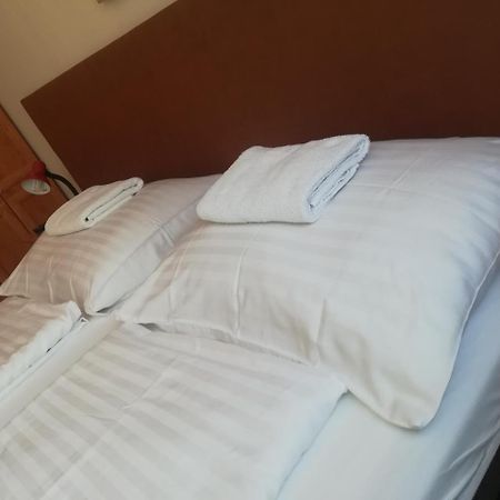 Hotel Aldos Panzio à Farád Extérieur photo