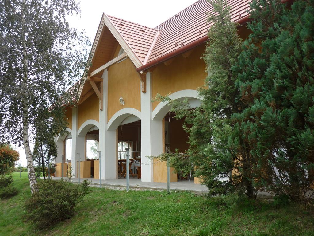 Hotel Aldos Panzio à Farád Extérieur photo