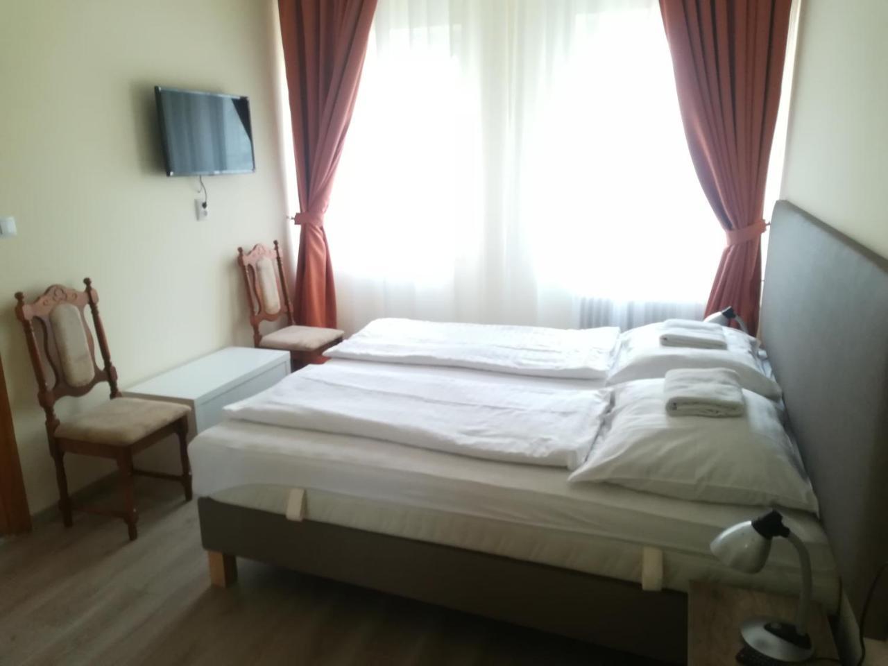 Hotel Aldos Panzio à Farád Extérieur photo
