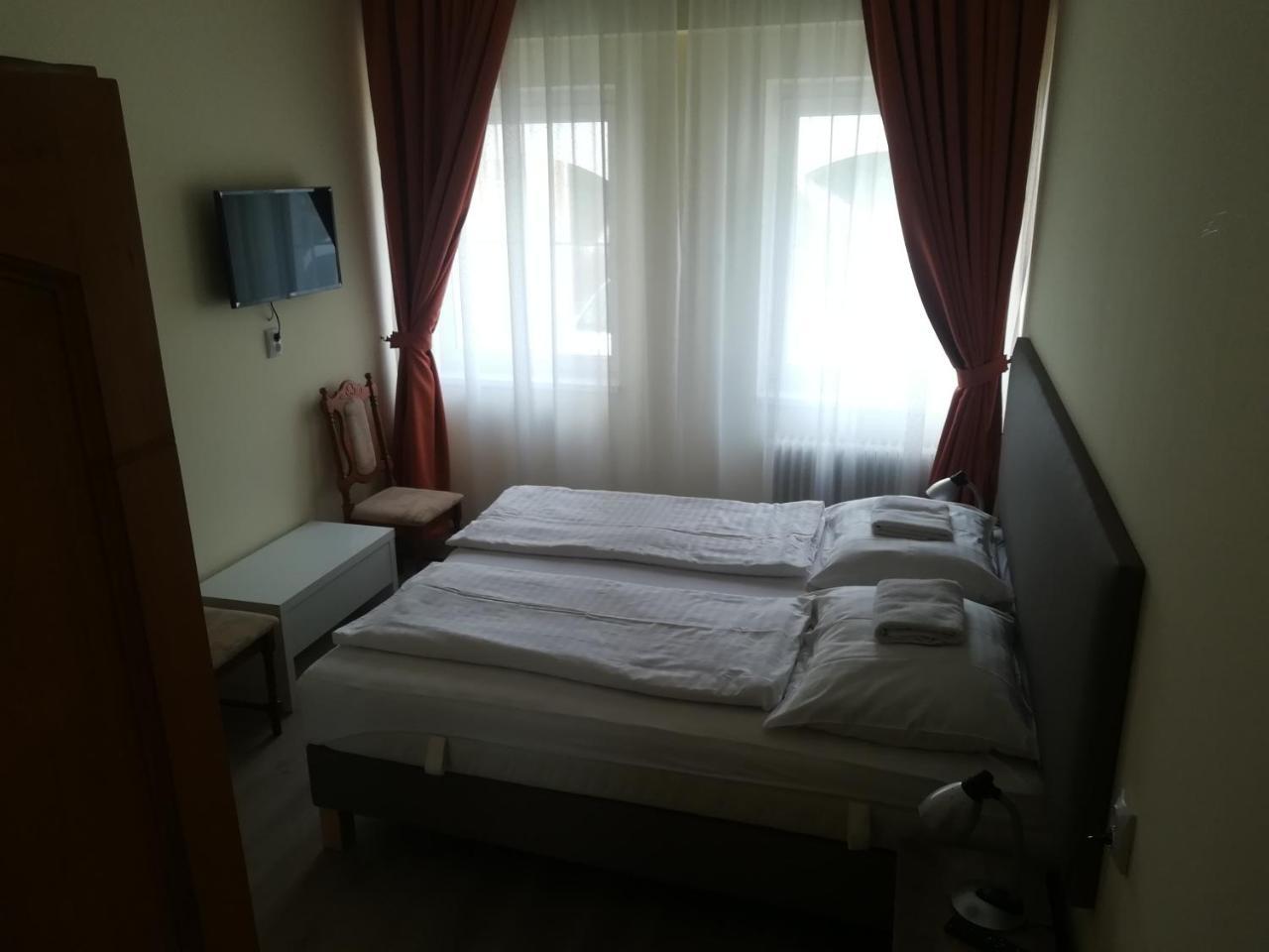 Hotel Aldos Panzio à Farád Extérieur photo