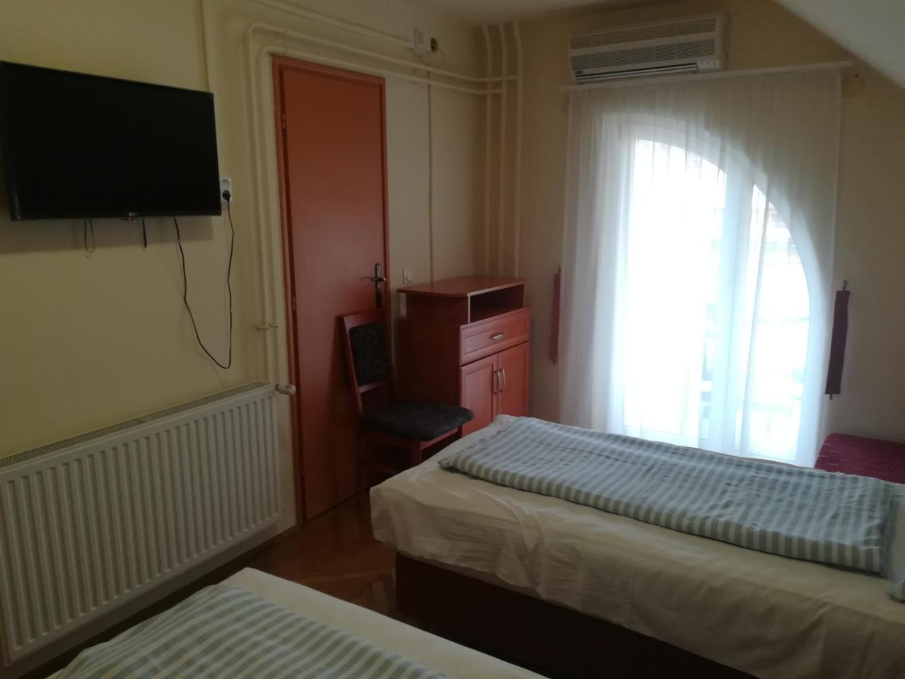 Hotel Aldos Panzio à Farád Extérieur photo