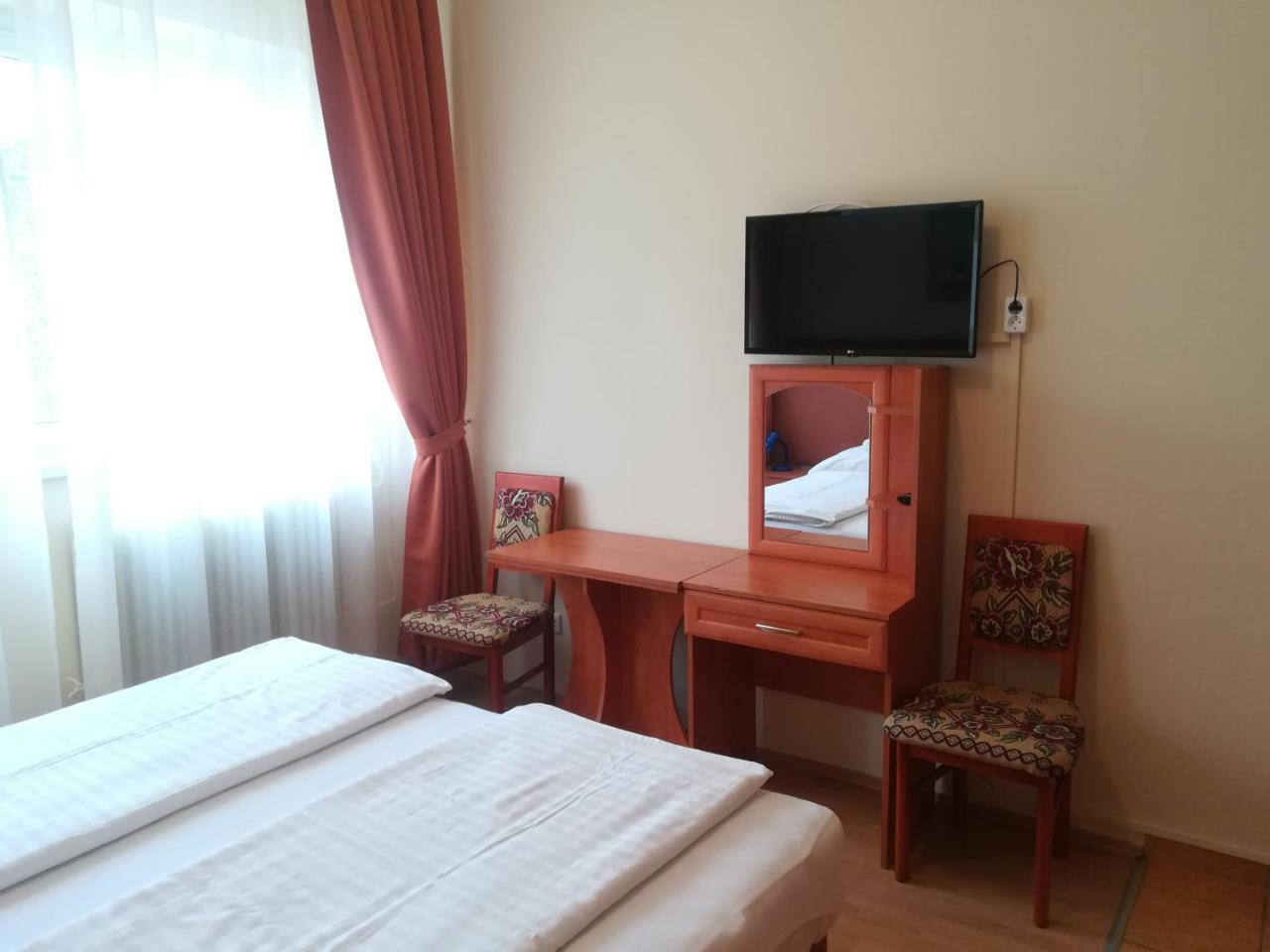 Hotel Aldos Panzio à Farád Extérieur photo